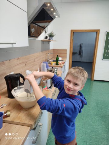 Weihnachtsferienbetreuung: Kochen, backen, essen